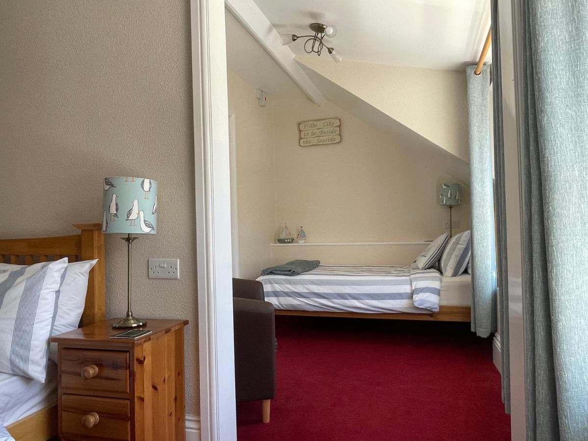 Colebrooke House Hotel Биър Екстериор снимка